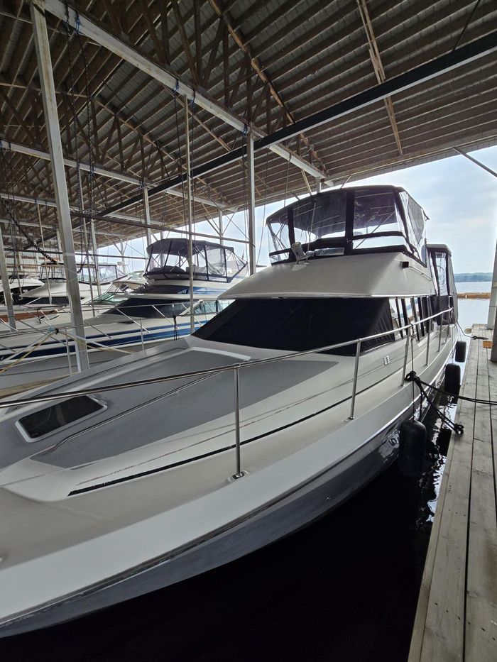 Bayliner 4387 Motoryacht 1990 Used Boat for Sale in Midland, Ontario ...