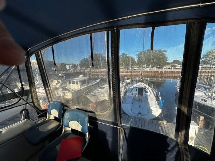 1988 Bayliner 3288 Motor Yacht Photo 13 of 43