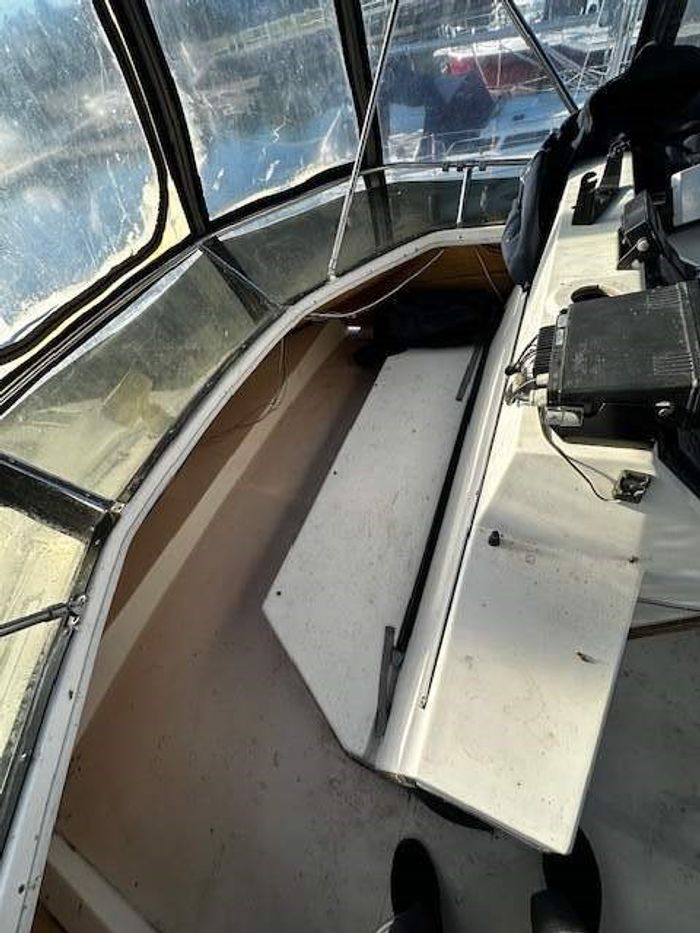 1988 Bayliner 3288 Motor Yacht Photo 11 of 43