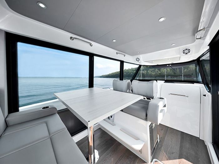 2026 Cruisers Yachts 38 VTR Photo 2 of 2