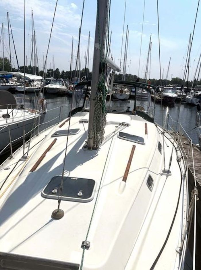 1998 Beneteau Beneteau 381 Photo 5 of 19