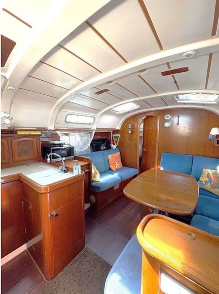 1998 Beneteau Beneteau 381 Photo 7 of 19