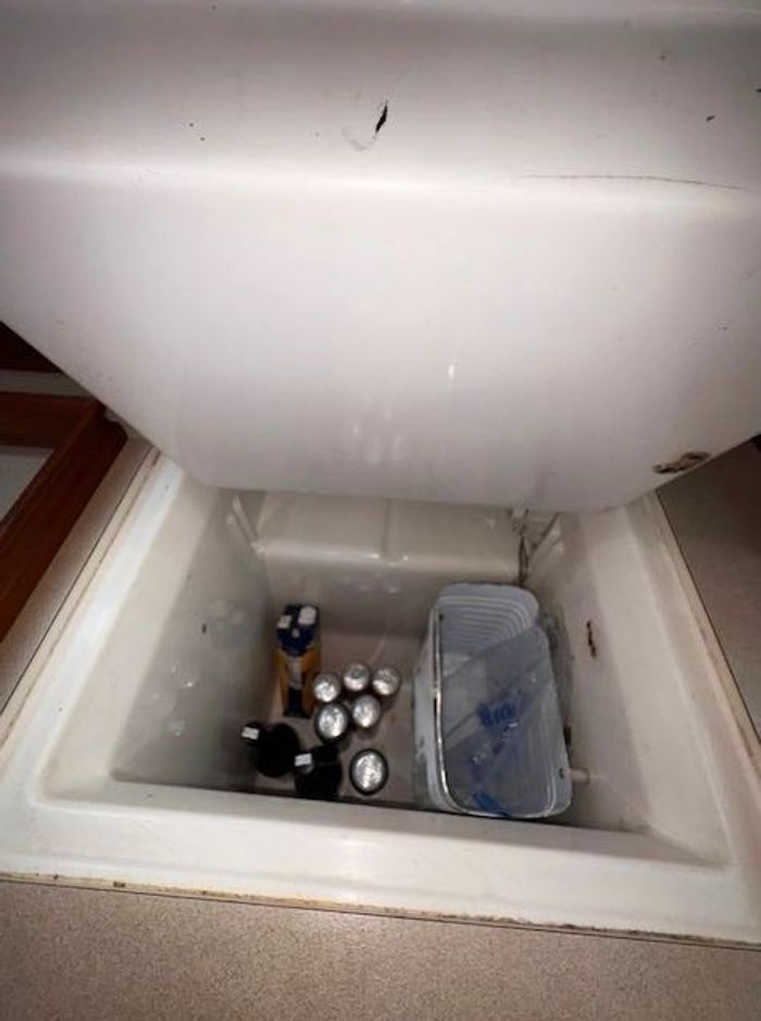 1998 Beneteau Beneteau 381 Photo 15 of 19