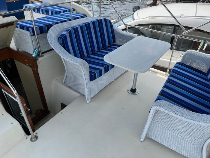 1979 Chris-Craft Corinthian 38 Photo 3 of 19