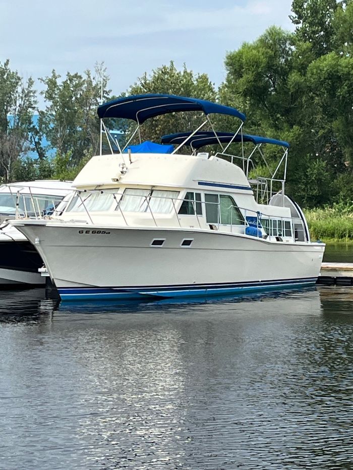 1979 Chris-Craft Corinthian 38 Photo 1 of 19