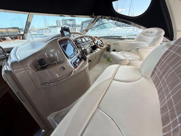 2001 Sea Ray 410 Sundancer Photo 19 of 70