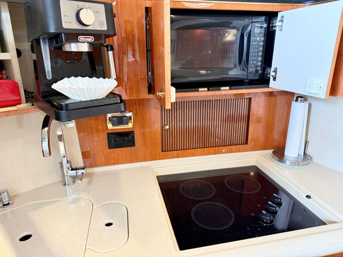 2001 Sea Ray 410 Sundancer Photo 39 of 70