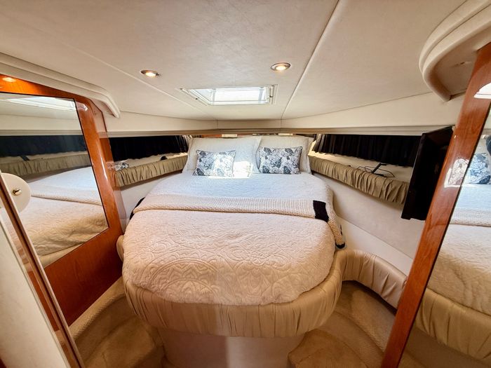 2001 Sea Ray 410 Sundancer Photo 41 of 70