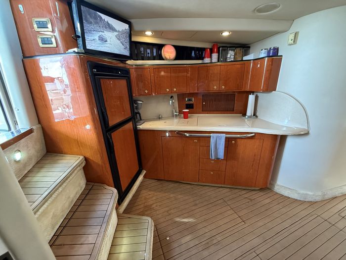 2001 Sea Ray 410 Sundancer Photo 37 of 70
