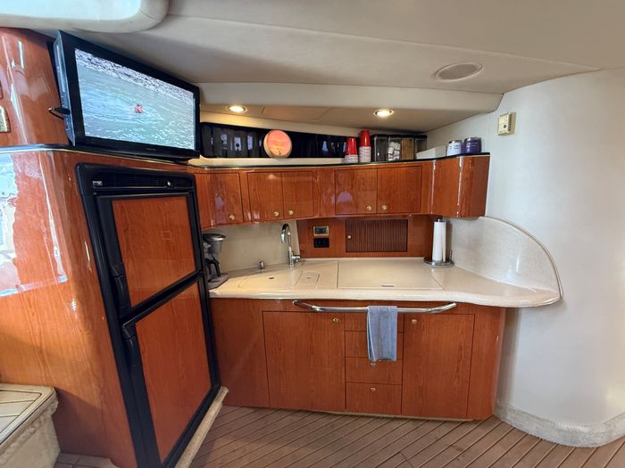 2001 Sea Ray 410 Sundancer Photo 38 of 70