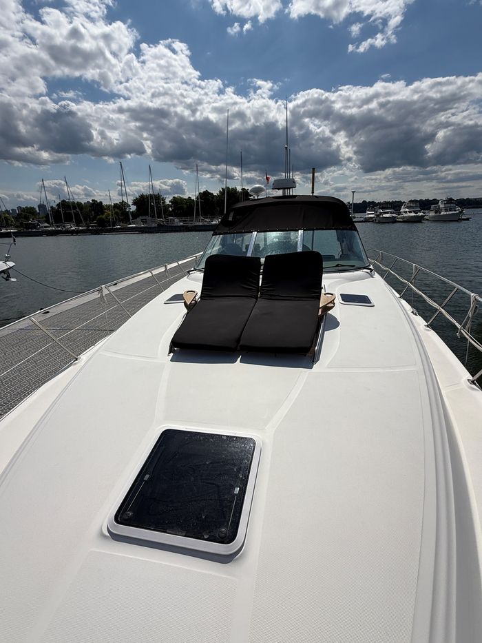 2001 Sea Ray 410 Sundancer Photo 9 of 70