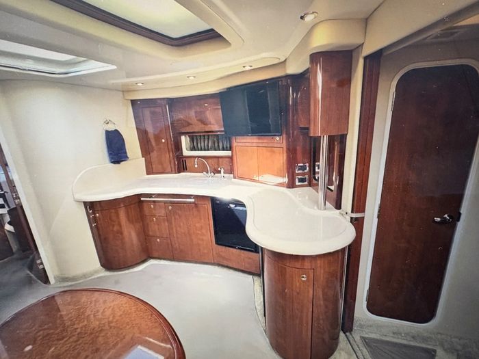 2003 Sea Ray 420 Sundancer Photo 13 of 19