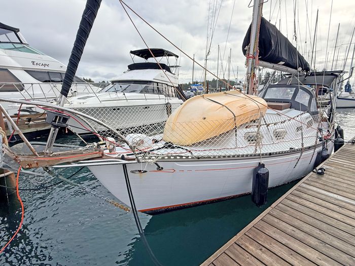 1974 Islander 34 Photo 3 sur 41
