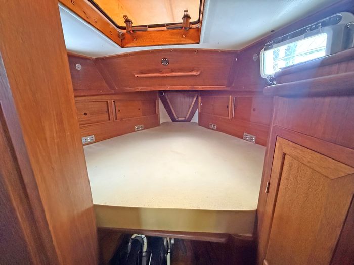 1974 Islander 34 Photo 12 sur 41