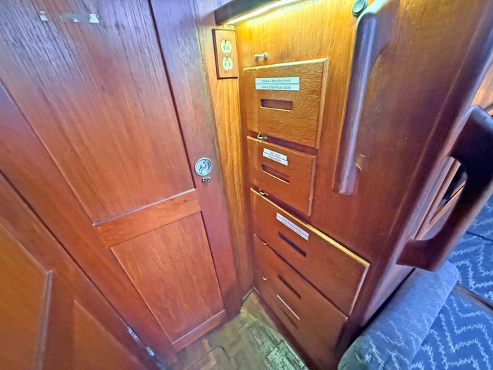 1974 Islander 34 Photo 13 sur 41