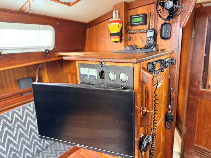 1974 Islander 34 Photo 23 sur 41