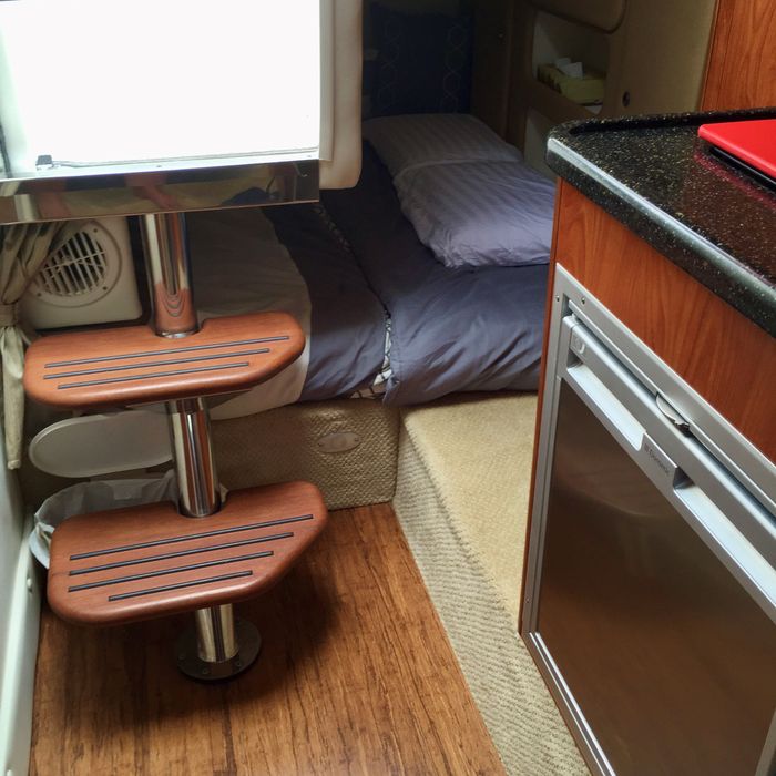 2013 Rinker 290 EC Photo 28 of 42