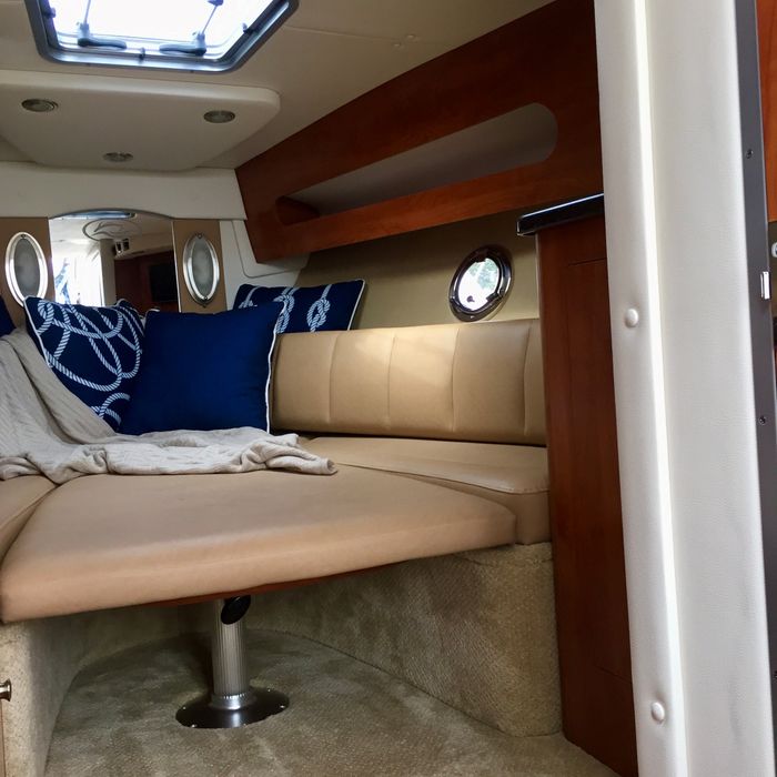 2013 Rinker 290 EC Photo 34 of 42