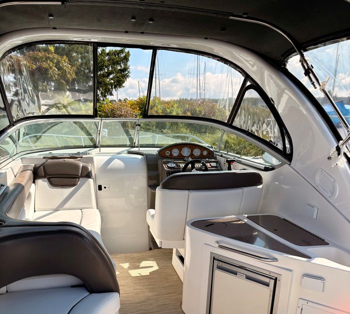 2013 Rinker 290 EC Photo 11 of 42