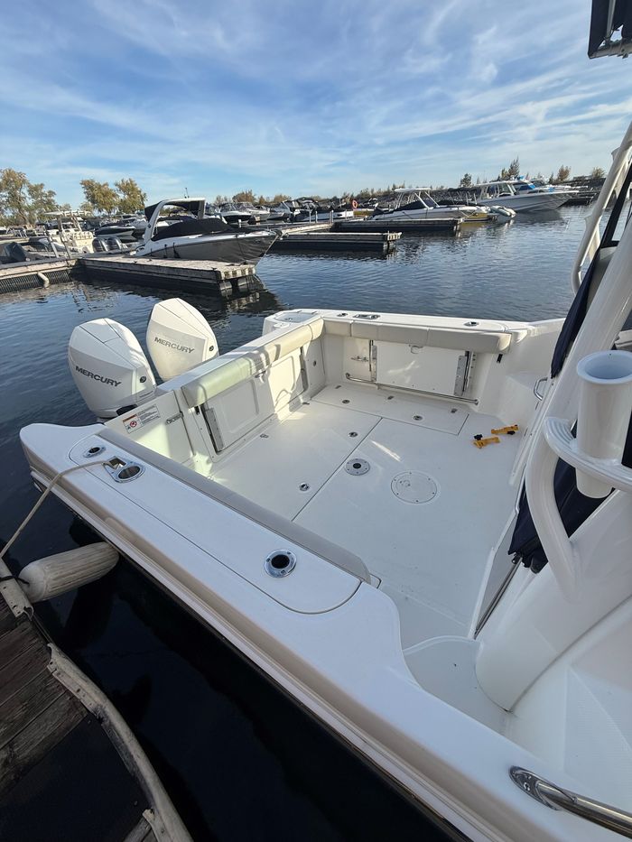 2025 Boston Whaler 285 Conquest Photo 2 of 10
