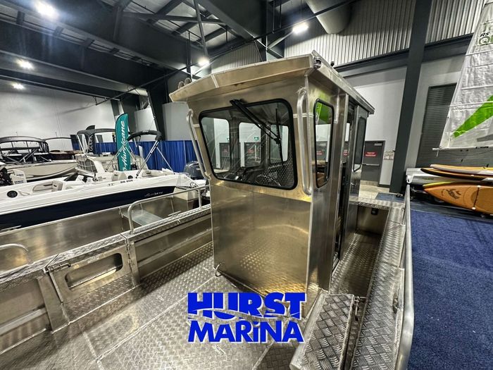 2026 Stanley 24 Pulsecraft Closed Cabin Photo 4 sur 17
