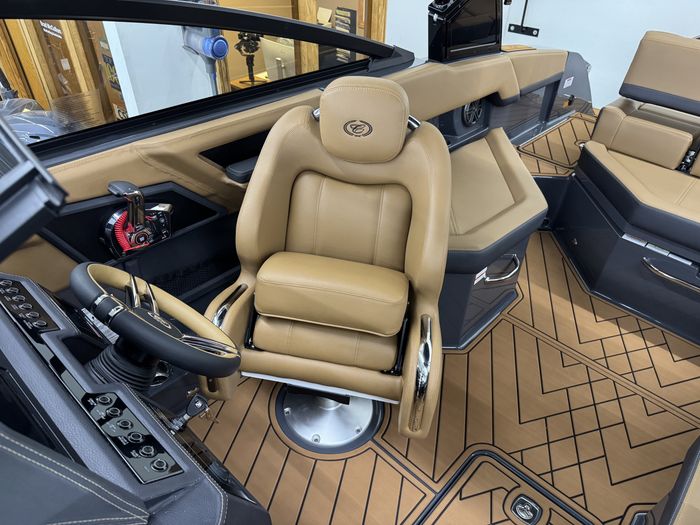 2026 Cobalt R Series R4 Photo 15 sur 34