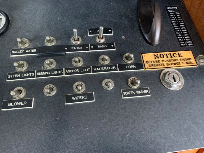 1974 Coronet Seafarer/Sedan Photo 17 sur 41