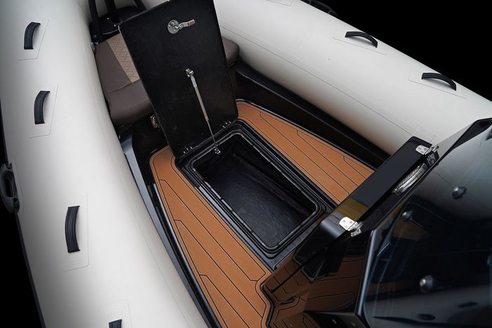 2027 Brig Navigator 22 Photo 2 of 15