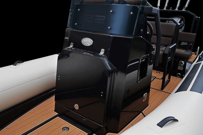 2027 Brig Navigator 22 Photo 4 of 15