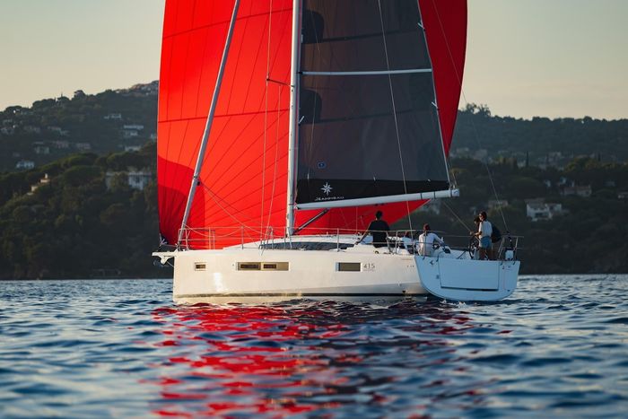 2027 Jeanneau Sun Odyssey 415 Photo 3 sur 15