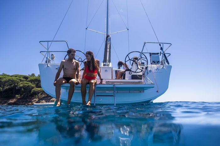 2027 Jeanneau Sun Odyssey 415 Photo 4 sur 15