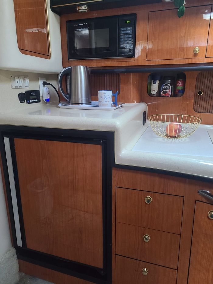2001 Sea Ray 340 Sundancer Photo 18 sur 25