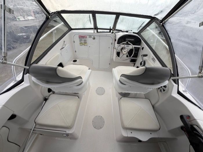 2018 Campion 542 EXPLORER Photo 3 of 9