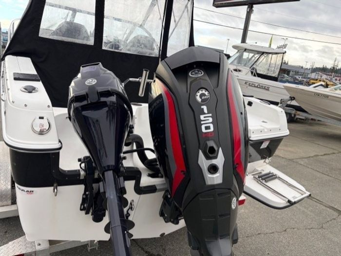 2018 Campion 542 EXPLORER Photo 6 of 9