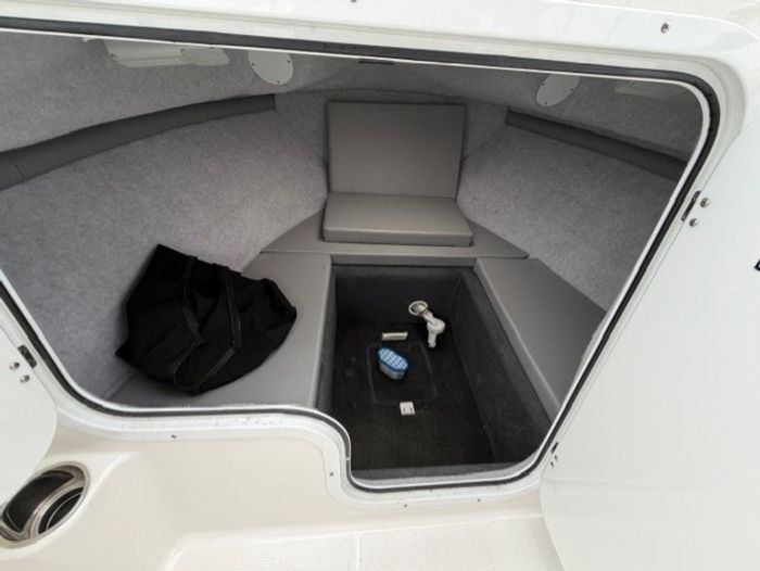 2018 Campion 542 EXPLORER Photo 8 of 9