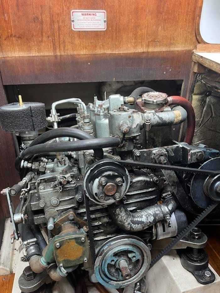 1990 Catalina 36 Tall Rig Photo 11 of 16