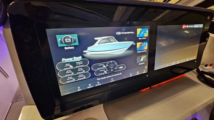 2023 Regal LS 36 Bowrider Photo 17 sur 18