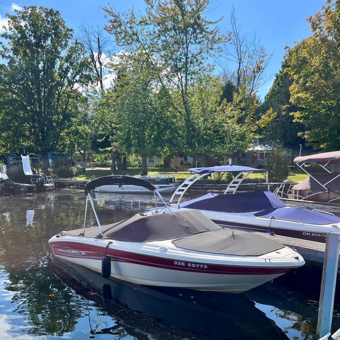 2004 Sea Ray 185 BR SPORT Photo 13 sur 18
