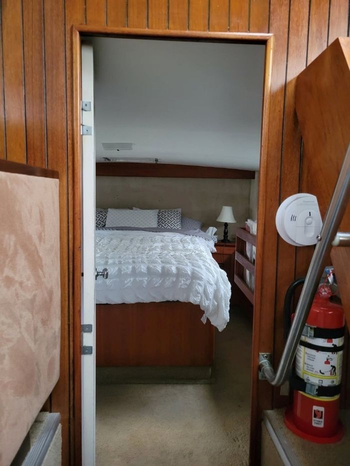 1977 Pacemaker 40 Motor Yacht Photo 26 of 38