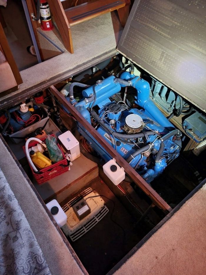 1977 Pacemaker 40 Motor Yacht Photo 37 of 38