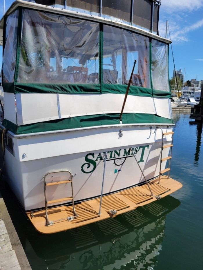 1977 Pacemaker 40 Motor Yacht Photo 4 of 38