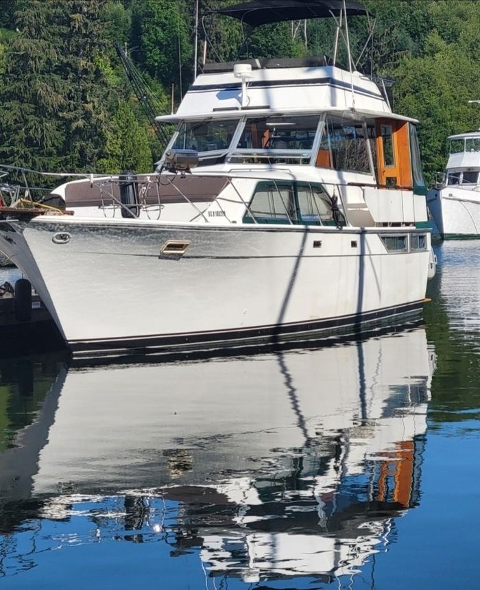 1977 Pacemaker 40 Motor Yacht Photo 2 of 38