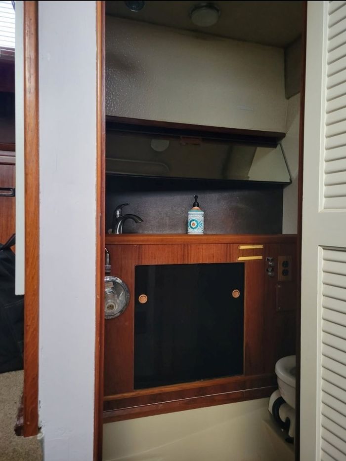 1977 Pacemaker 40 Motor Yacht Photo 21 of 38