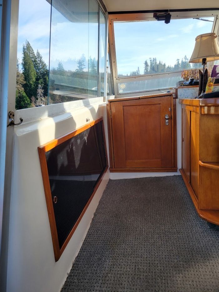 1977 Pacemaker 40 Motor Yacht Photo 12 of 38