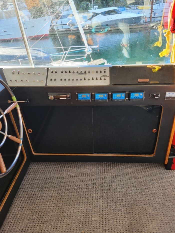 1977 Pacemaker 40 Motor Yacht Photo 6 of 38