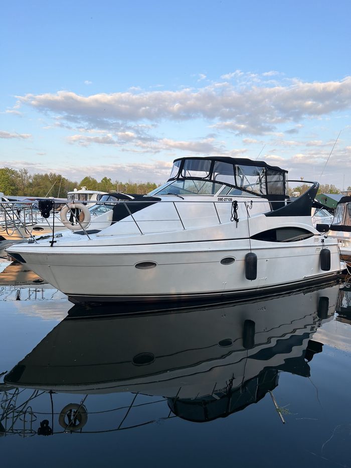 1999 Carver 350 Mariner Photo 2 sur 5