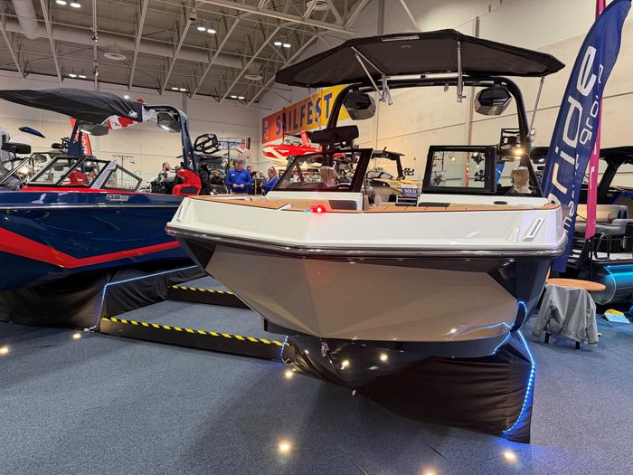 2026 Nautique GS24 Photo 2 of 6