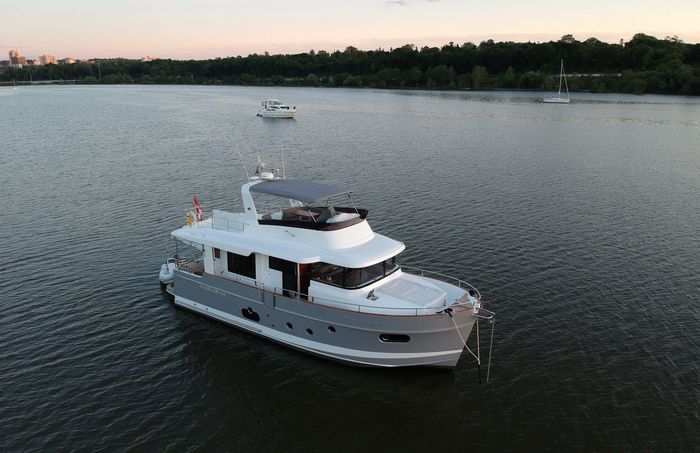 2018 Beneteau Swift Trawler 50 Photo 2 of 111