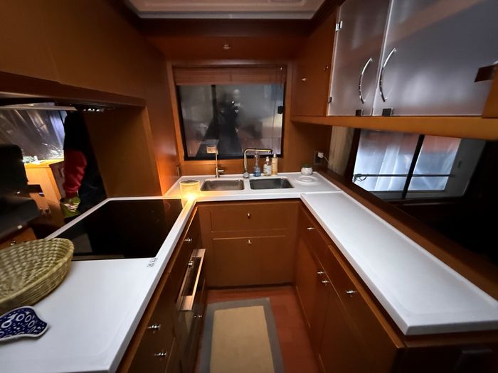 2018 Beneteau Swift Trawler 50 Photo 51 of 111