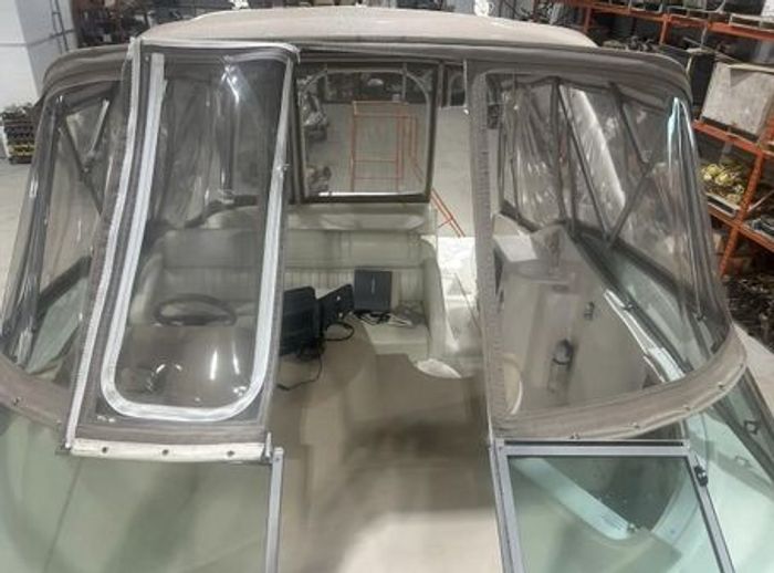 1998 Cruisers Yachts 3175 Photo 13 of 38
